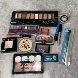 Make up/ eyeshadow/face powder/ eyeliner/ brush/ contouring/ eye palettes